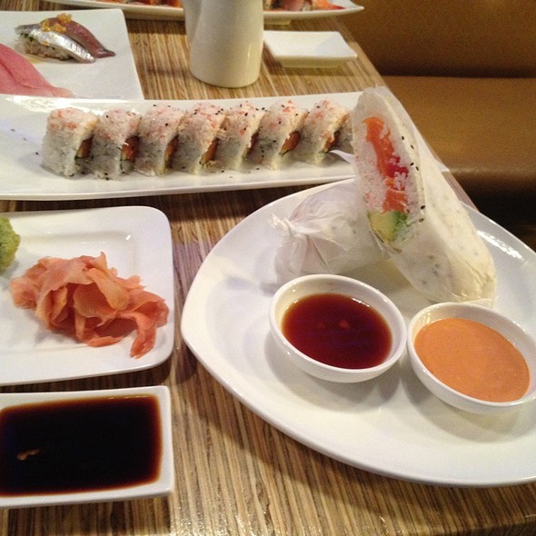 Blue Fish Sushi | Foodspotting Blue Fish Sushi | Foodspotting
