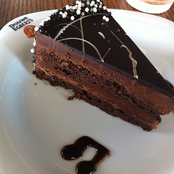 starbucks profiterollü pasta fiyatı