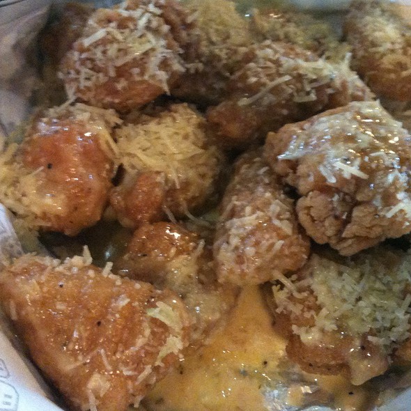 garlic parmesan wings pizza hut