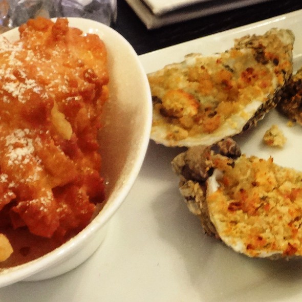 Tallulah Crafted Food and Wine Bar at Renaissance Baton Rouge