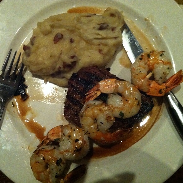 The Keg Steakhouse + Bar Windsor Riverside Restaurant Windsor, ON