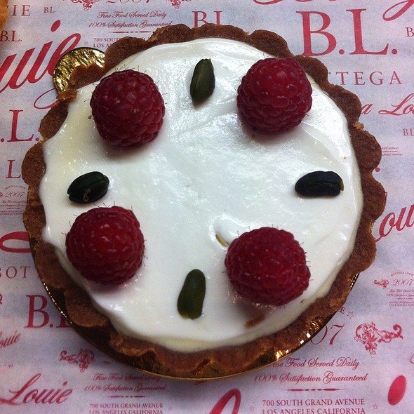 Bottega Louie Restaurant Gourmet Market Los Angeles Ca Opentable