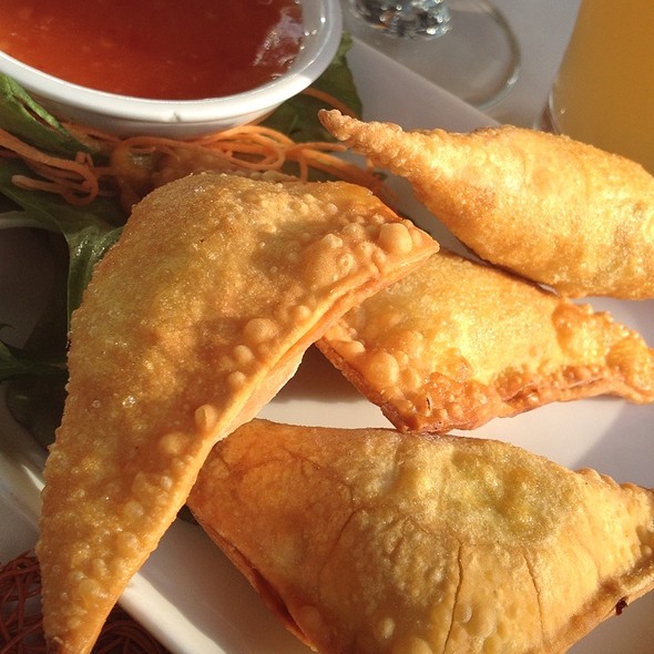 Crab Rangoon - SHI, Long Island City, NY