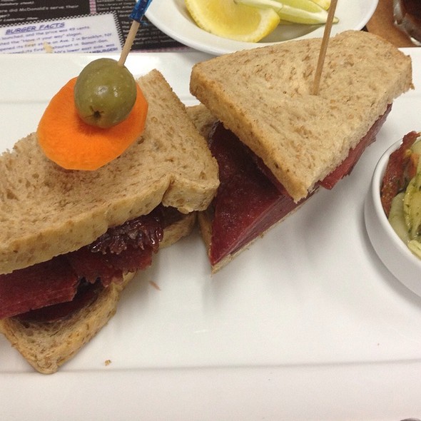 Noah S Ark Kosher Deli Restaurant Teaneck Nj Noah S Ark Kosher Deli Restaurant Teaneck Nj
