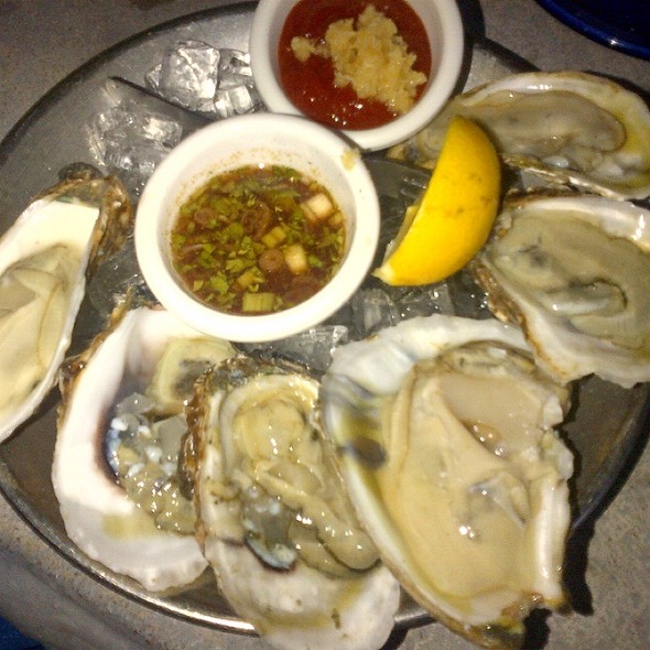 Blue Pointe Oyster Bar & Seafood Grill Ft. Myers Restaurant Fort