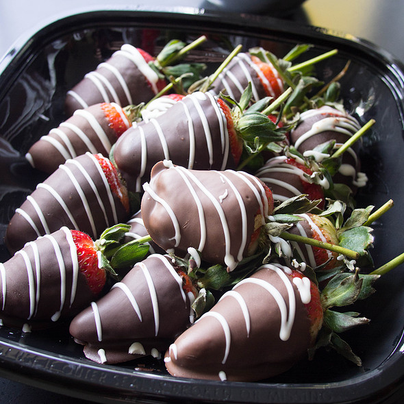 Wegmans Chocolate Covered Strawberries Dark Chocolate Wegmans Chocolate Covered Strawberries Dark Chocolate