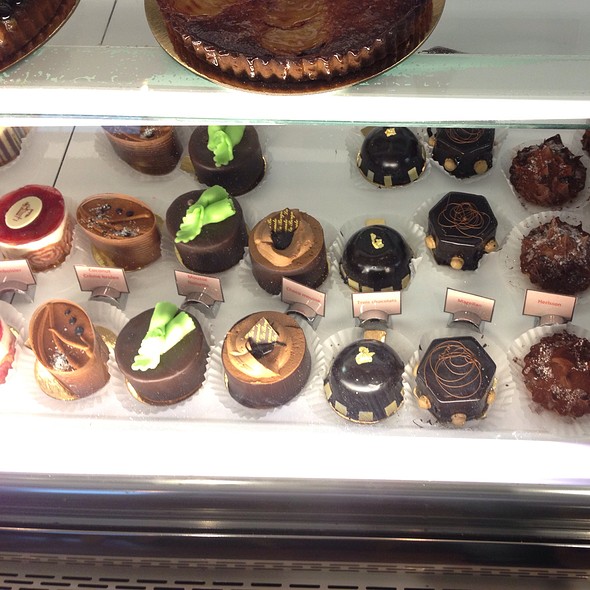 La Bergamote Hell S Kitchen Restaurant New York Ny Opentable