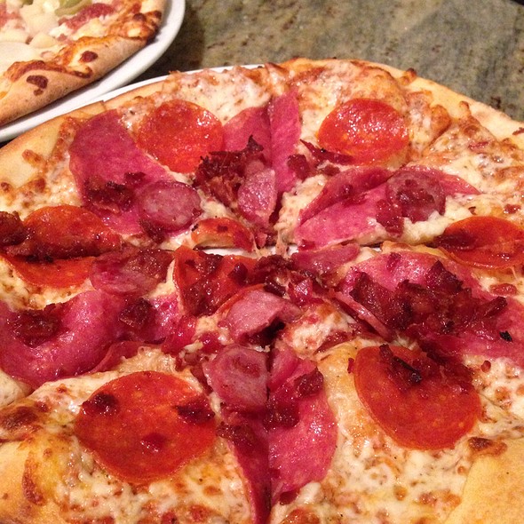 Bella Vista Brazilian Gourmet Pizza 