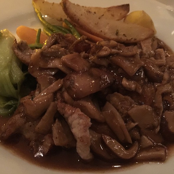Restaurant Photos Veal Scallopini Woth Morels And Shaved White Truffles Il Pastaio Beverly Hills Ca Restaurant Photos Veal Scallopini Woth Morels And Shaved White Truffles Il Pastaio Beverly Hills Ca